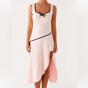 Peppermayo Pink Dress with Black Lace
Brand new! Never worn! Size 2